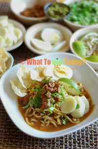 INDONESIAN BOILED NOODLES WITH GRAVY / MEE REBUS / E MIE