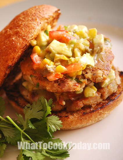 DOUBLE TUNA BURGERS WITH AVOCADO AND CORN DOUBLE TUNA BURGERS WITH AVOCADO AND CORN