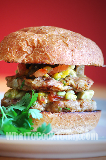 DOUBLE TUNA BURGERS WITH AVOCADO AND CORN DOUBLE TUNA BURGERS WITH AVOCADO AND CORN