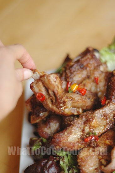 FRIED STEWED COUNTRY SPARERIBS/ ZHA LI ROU FRIED STEWED COUNTRY SPARERIBS/ ZHA LI ROU