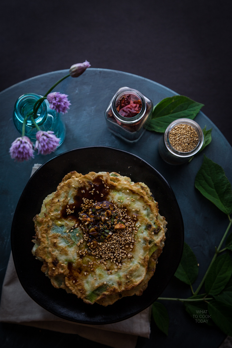Korean leeks pancakes (Buchu buchingae)