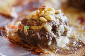 BAKED LAMB PATTIES IN TAHINI SAUCE