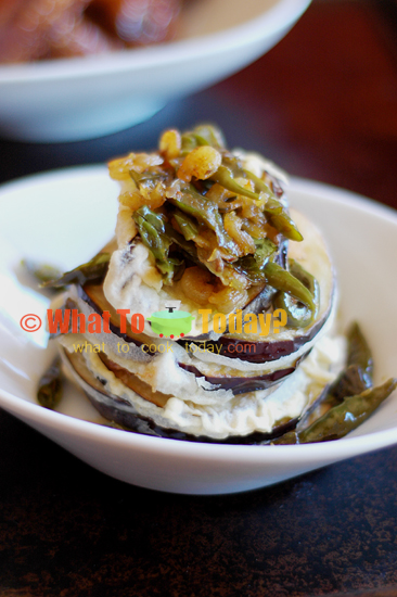 SPICY EGGPLANTS WITH CURRY LEAVES SPICY EGGPLANTS WITH CURRY LEAVES
