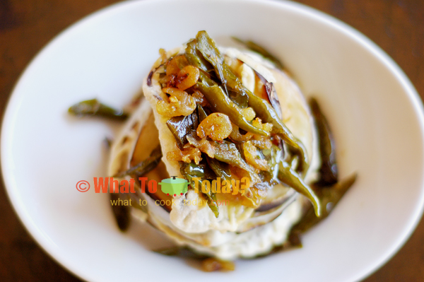 SPICY EGGPLANTS WITH CURRY LEAVES SPICY EGGPLANTS WITH CURRY LEAVES