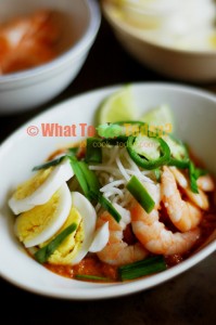 SINGAPOREAN MEE SIAM/ SINGAPOREAN SPICY VERMICELLI NOODLES