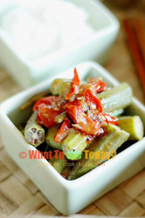 SPICY OKRA/ LADY'S FINGER STIR-FRY