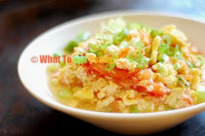 FRIED EGGS WITH TOMATOES
