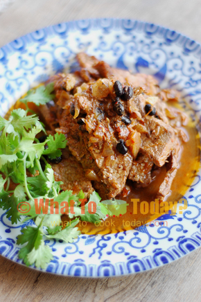BEEF WITH BLACK BEAN SAUCE BEEF WITH BLACK BEAN SAUCE