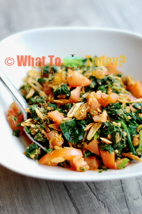 TOMATO AND SPINACH SALAD TOMATO AND SPINACH SALAD