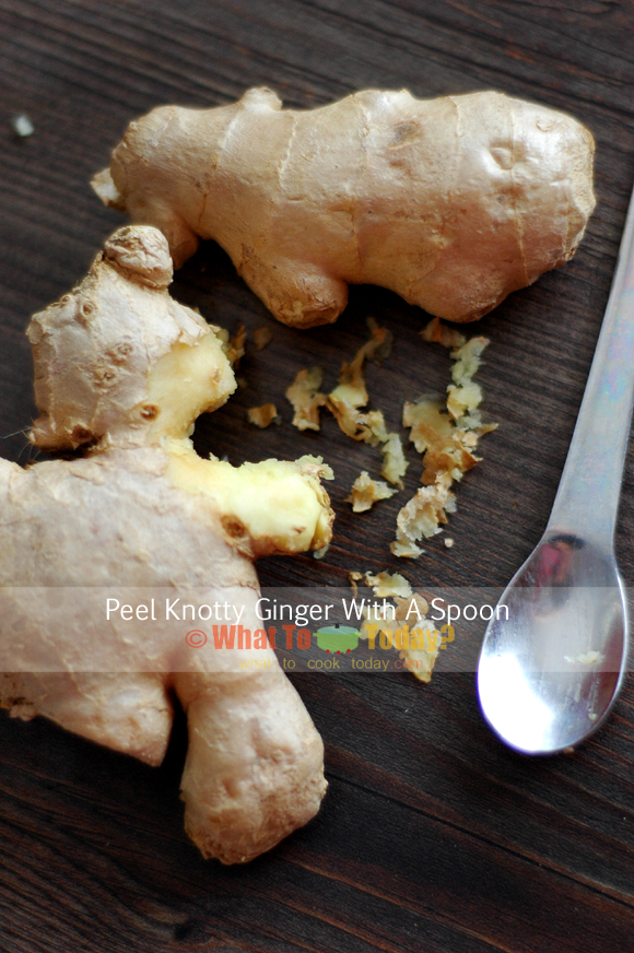 PEEL GINGER WITH A SPOON PEEL GINGER WITH A SPOON