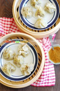 TURKEY MO MO / NEPALI STEAMED TURKEY DUMPLINGS WITH TOMATO AND CILANTRO CHUTNEY