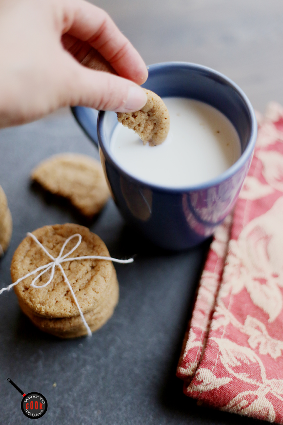 ALMOND BUTTER COOKIES