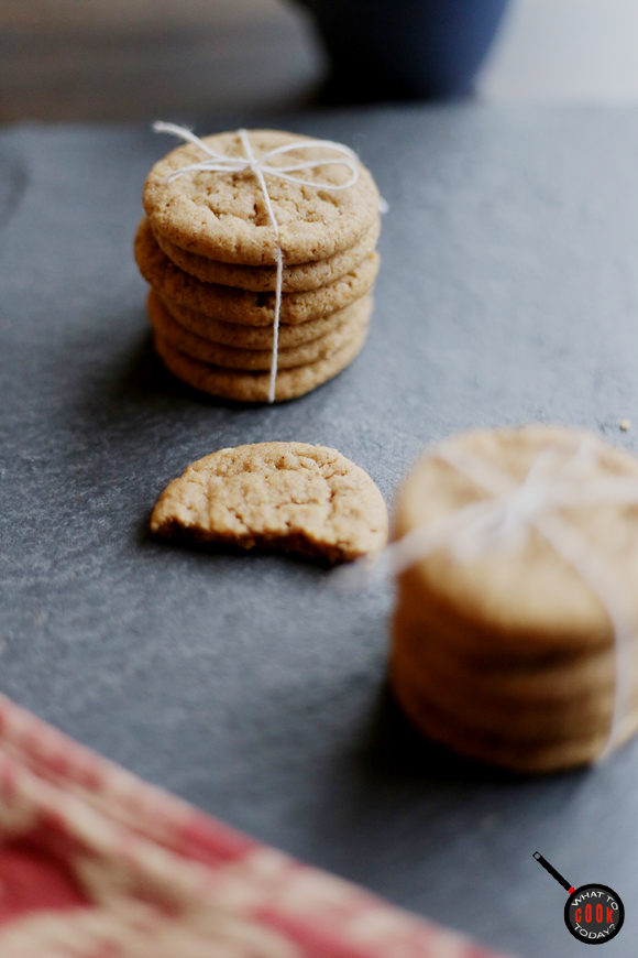 ALMOND BUTTER COOKIES