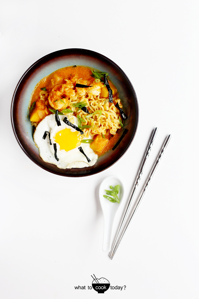 Pumpkin ramen. So easy and delicious. You can sub the shrimp with any meat or no meat, use tofu/tempeh instead. | What To Cook Today