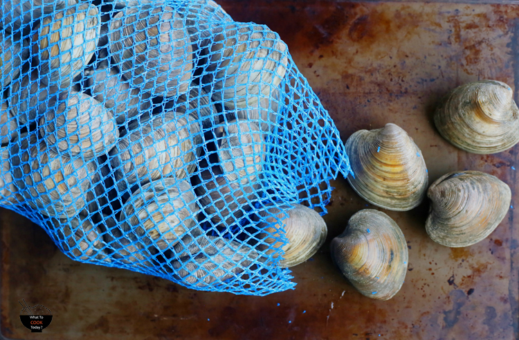 Stir-fried clams with ginger and garlic