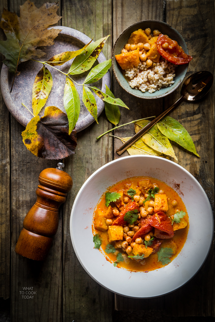 Spicy Curry Pumpkin Soup with Chickpeas