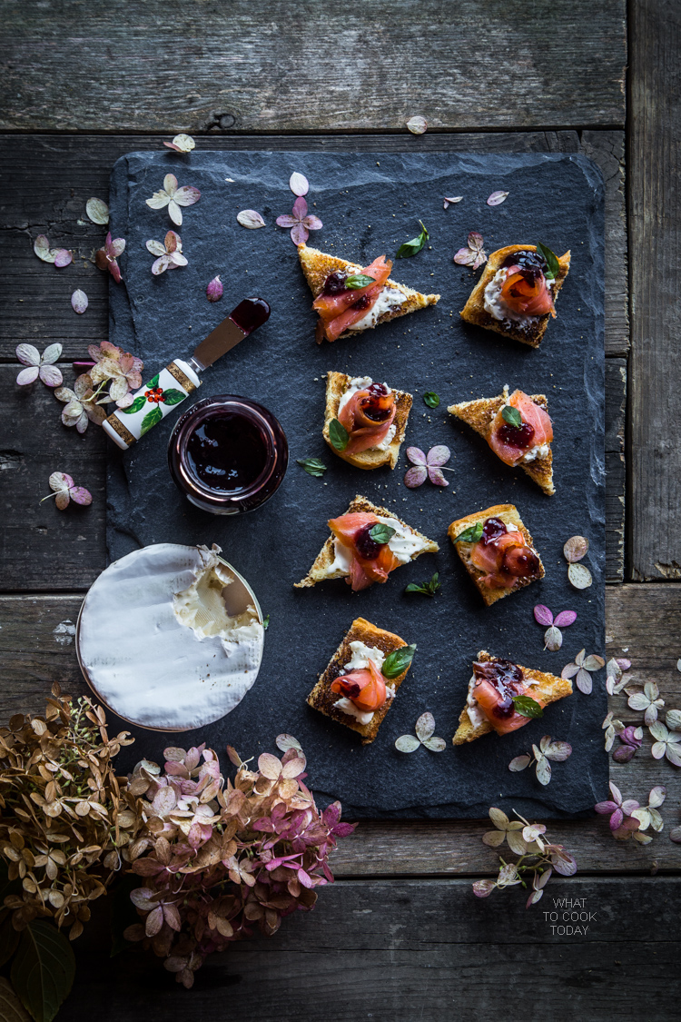 What To Cook Today: Smoked salmon canapé. Easy delicious party food #ad #EasyHolidayEats