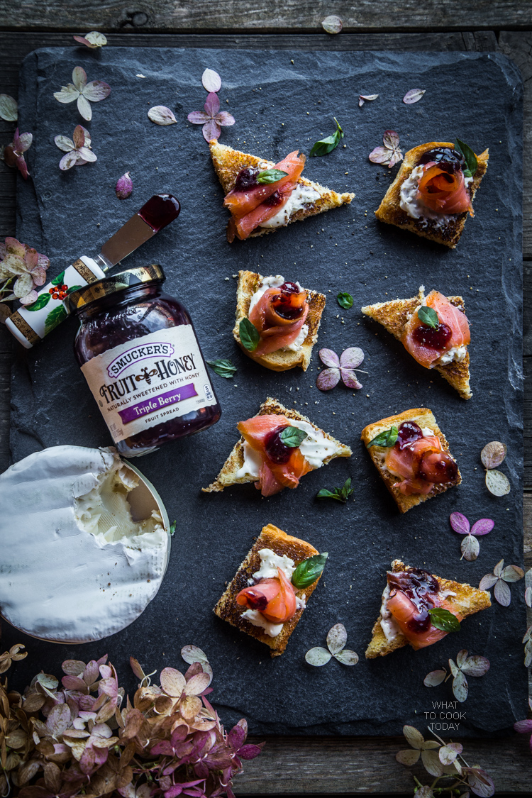 What To Cook Today: Smoked salmon canapé. Easy delicious party food #ad #EasyHolidayEats