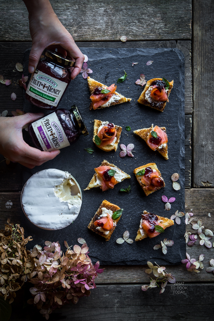 What To Cook Today: Smoked salmon canapé. Easy delicious party food #ad #EasyHolidayEats 