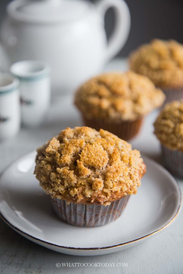 Whole Wheat Banana Nut Streusel Muffins