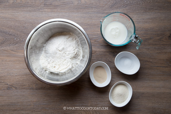 Soft Fluffy Chinese Steamed Buns Recipe (Mantou)