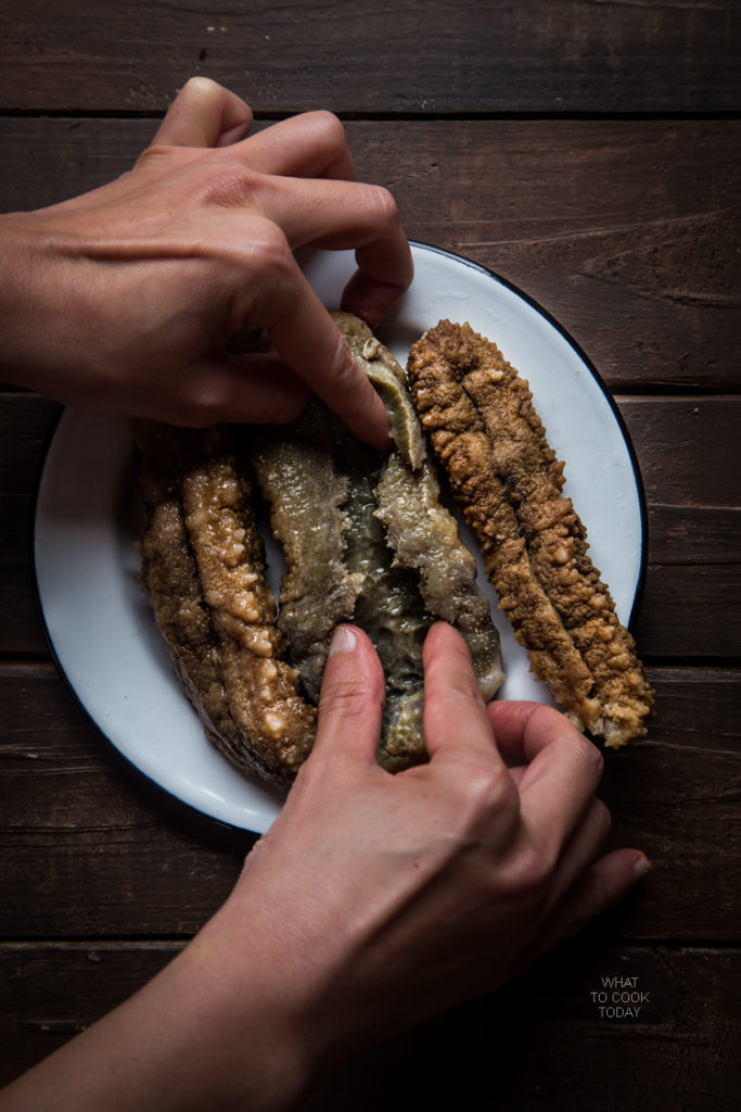 How to rehydrate and clean sea cucumber