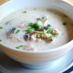 Thai chicken coconut soup/ tom kha gai