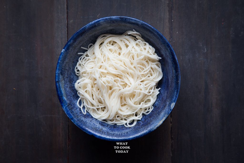 Mom's Blood Cake and Kidney Mee Sua