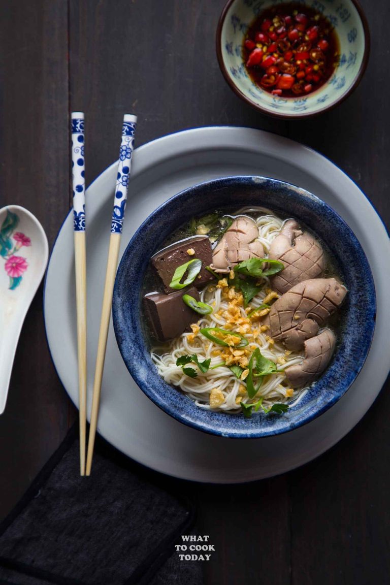 Mom's Blood Cake and Kidney Mee Sua