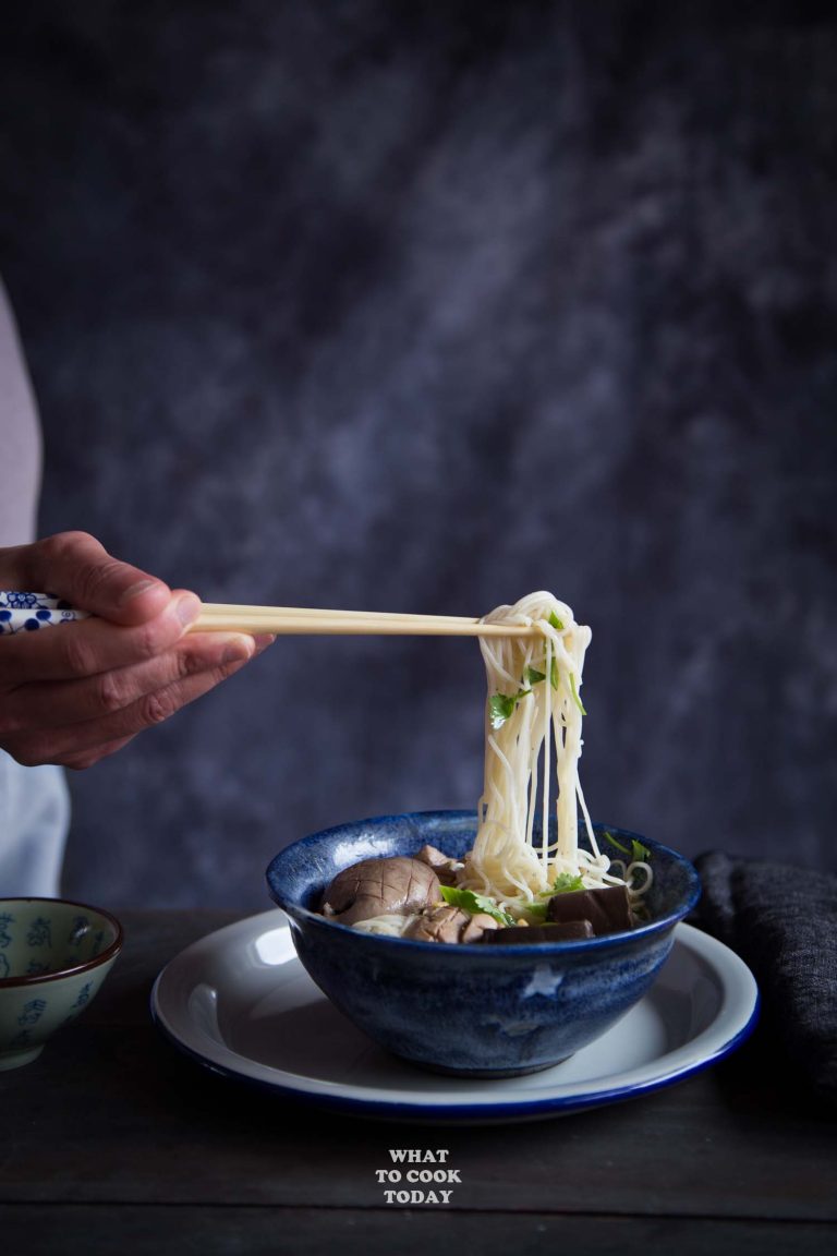 Mom's Blood Cake and Kidney Mee Sua