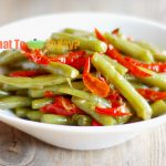 STIR-FRIED GREEN BEANS WITH CHILI