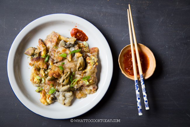How To Make Orh Jian (Hawker Fried Oyster Omelette)