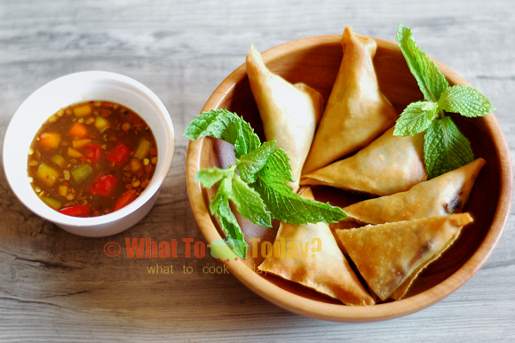 AMETHA PUDEENA SAMOSA / BEEF AND MINT SAMOSA