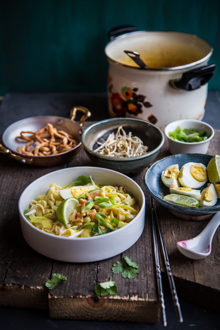 Burmese Coconut Chickpeas Noodle Soup (Ohn-No Khao Swe)