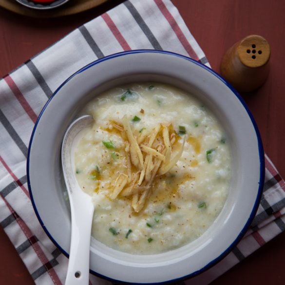 Easy and Quick Chinese Rice Congee (with Leftover Cooked Rice)