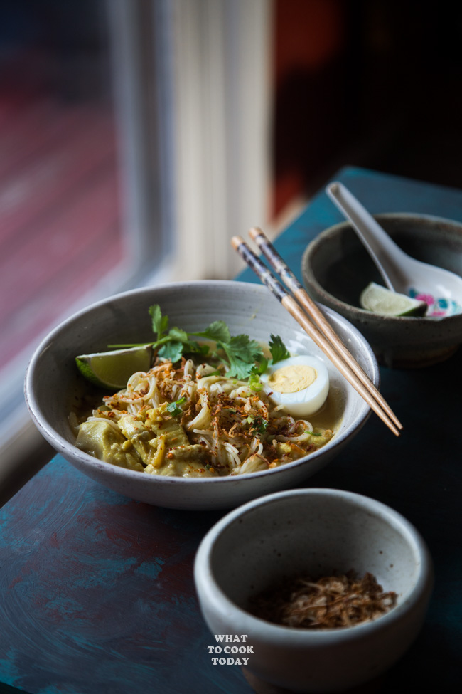 Burmese Mohinga (Rice Noodle Fish Soup)