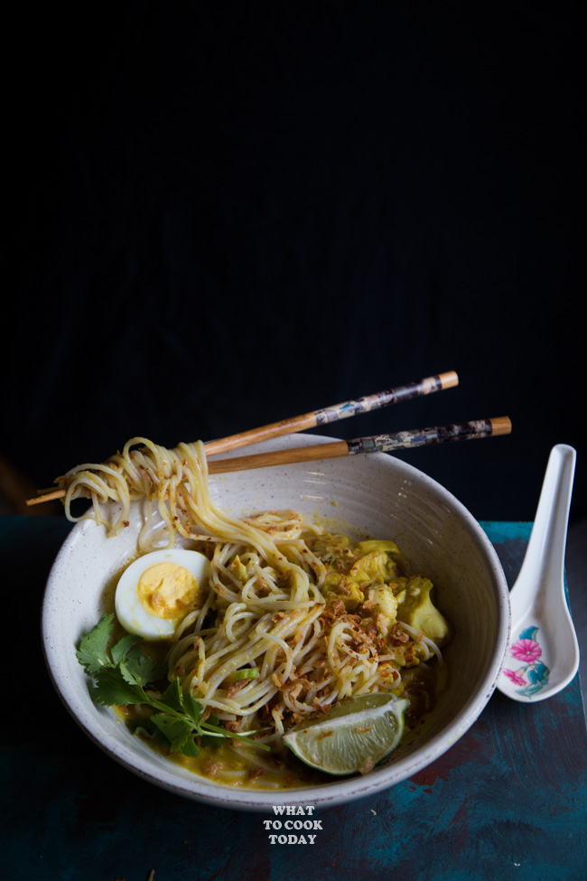 Burmese Mohinga (Rice Noodle Fish Soup)