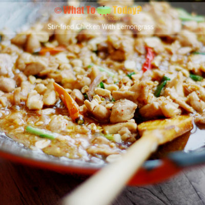 STIR-FRIED CHICKEN WITH LEMONGRASS