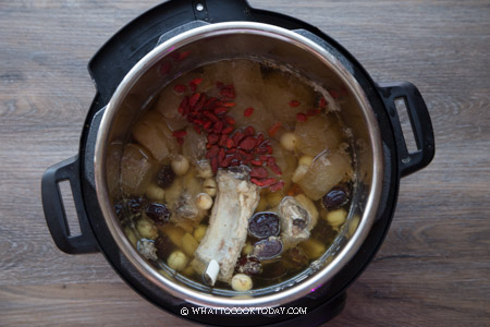 Chinese Apple Pork Ribs Soup (Instant Pot or Stove-top)