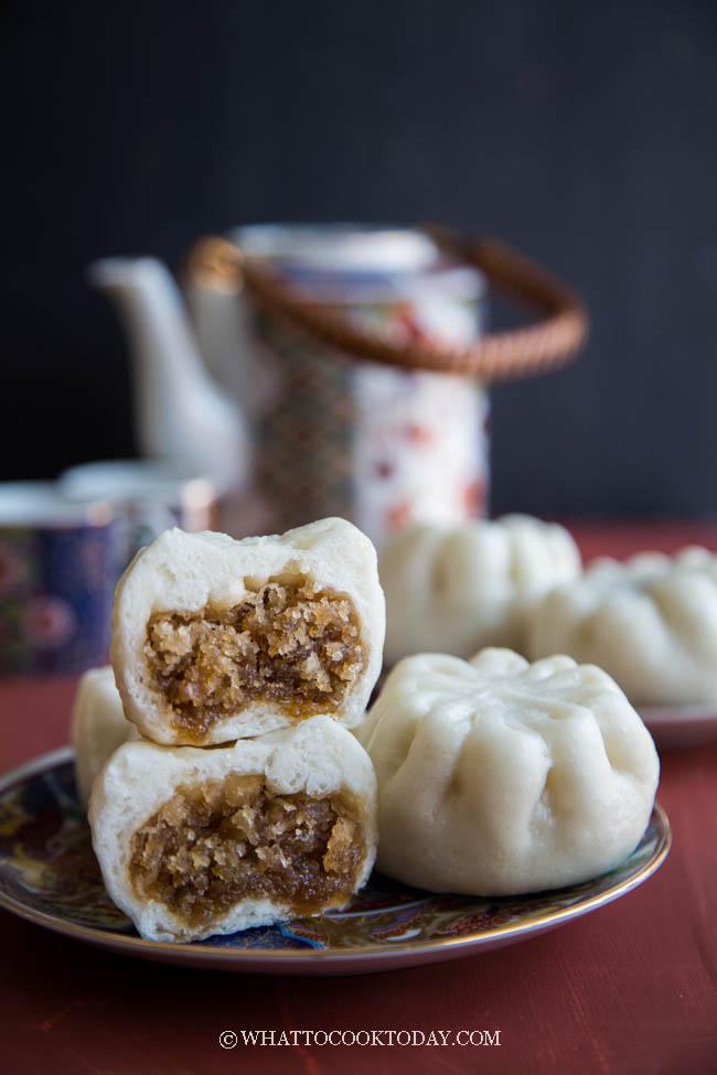 Soft Fluffy Chinese Steamed Buns with Coconut Filling