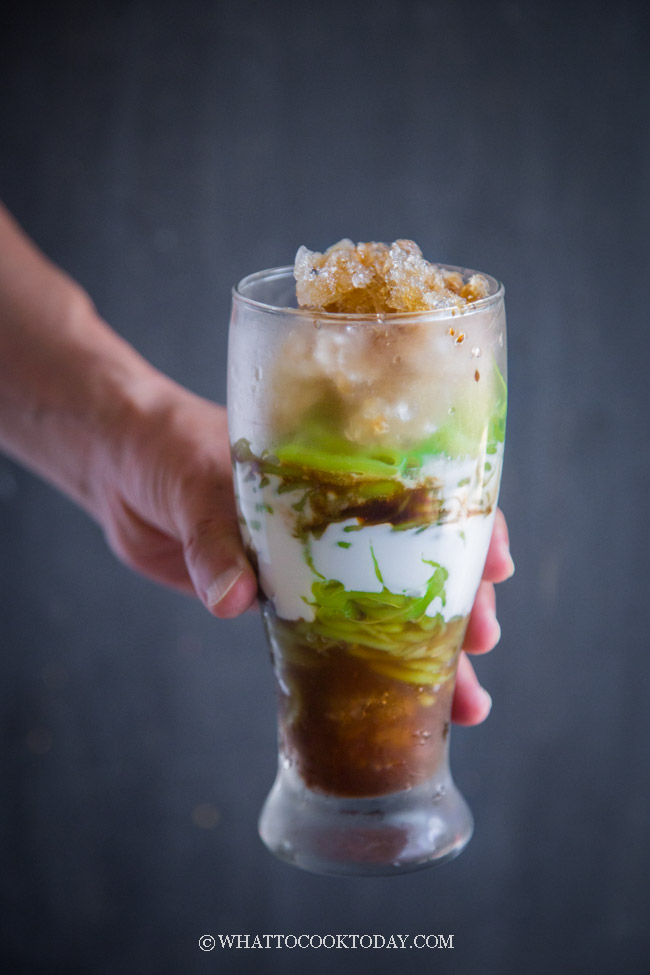 Es Cendol / Es Dawet (Pandan Jelly Dessert)