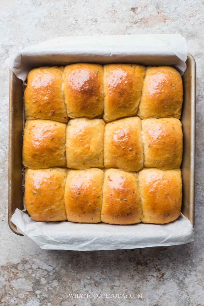 Baked Chicken Curry Buns (Tang Zhong Method)