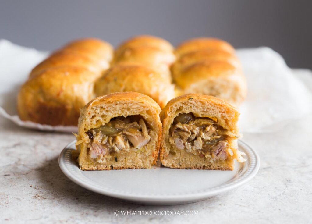 Baked Chicken Curry Buns (Tang Zhong Method)