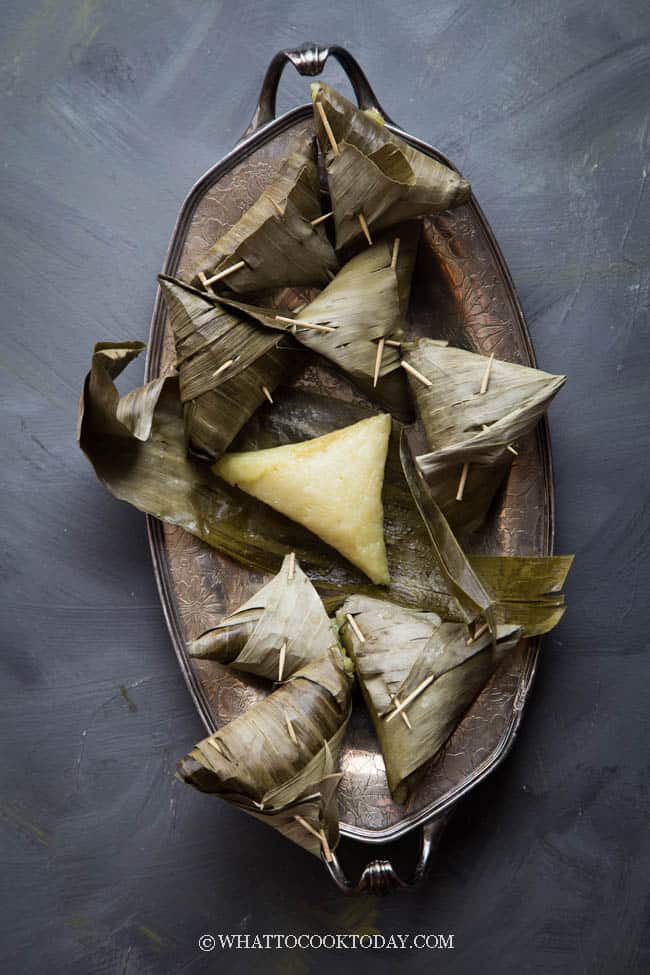 Kue Lupis Ketan / Sticky Rice Dumplings (Pressure Cooker or Boiling Method)