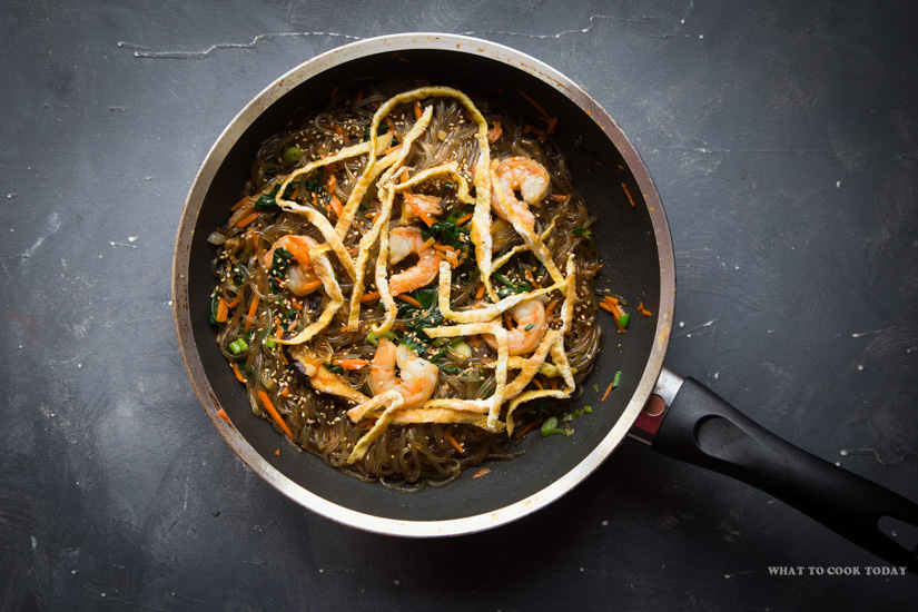 Japchae (Korean Sweet Potato Glass Noodle Stir-fry)