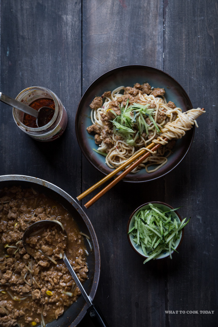 Zha Jiang Mian (Fideos en salsa de frijoles)