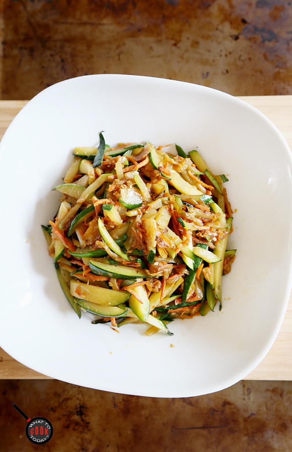 STIR-FRIED SHREDDED ZUCCHINI WITH DRIED SHRIMPS 