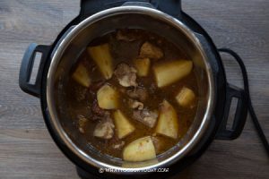 Semur Daging Kentang (Pressure Cooker or Stove Top)