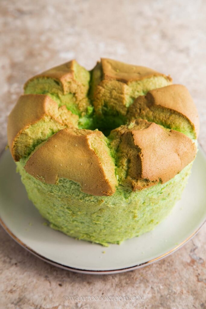 How To Make Soft and Fluffy Pandan Chiffon Cake (Complete Guide)