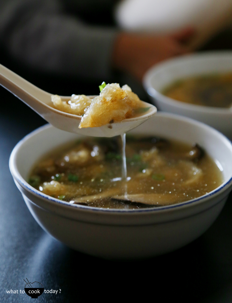 Savory glutinous rice balls in fish maw soup (tang yuan)